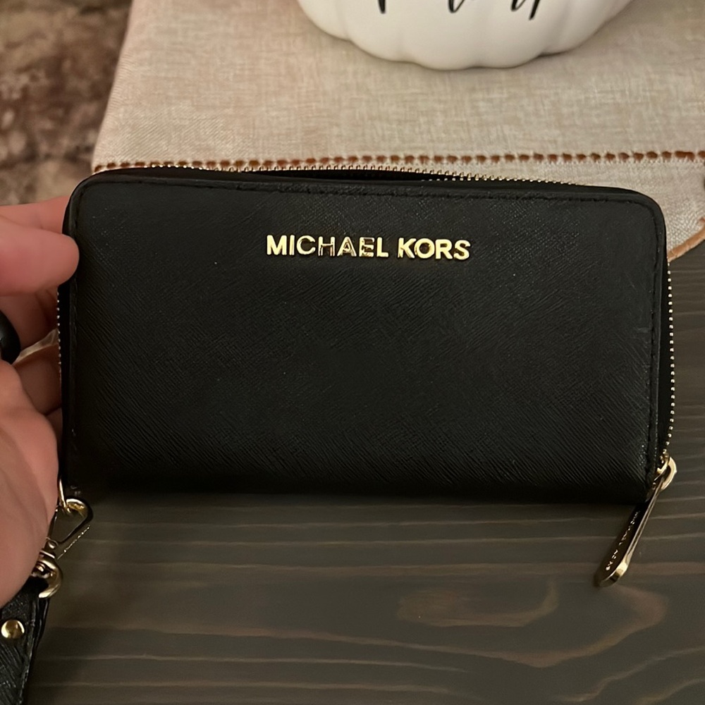 Black Woman’s Wristlet